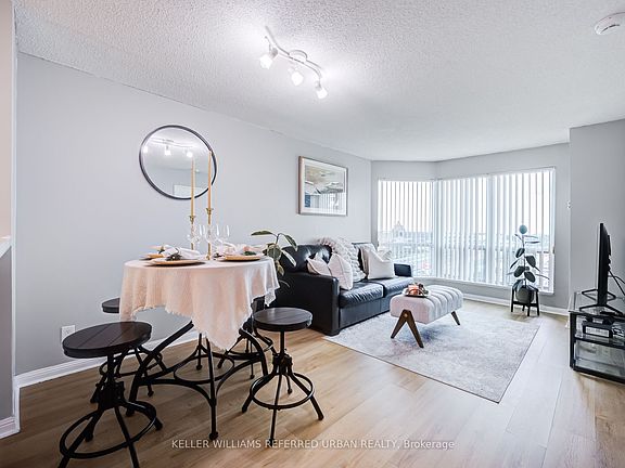 4th image of 11 Lee Centre Dr Unit 1908