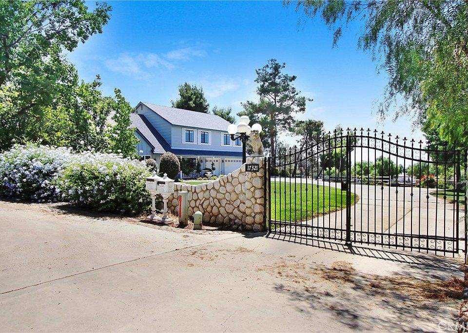 17321 Sunset View Dr, Riverside, CA 92504 | MLS #IG25147280