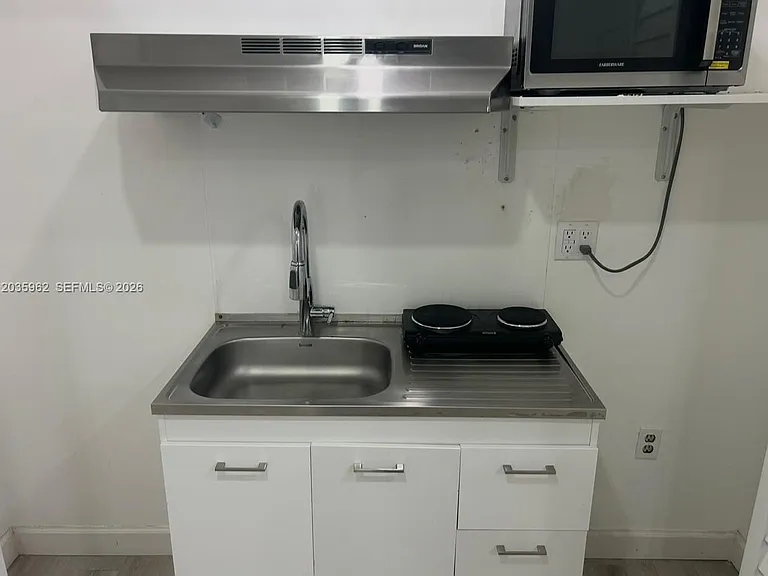 8764 SW 54th Ter #EFFICIENCY — Photo 4