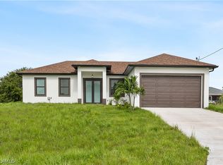 744 Oakridge Ave S, Lehigh Acres, FL 33974
