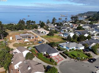 17240 Garvin Ct, Brookings, OR 97415