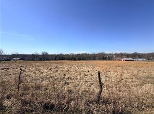 3518 S Old Pink Hill Rd, Oak Grove, MO 64075
