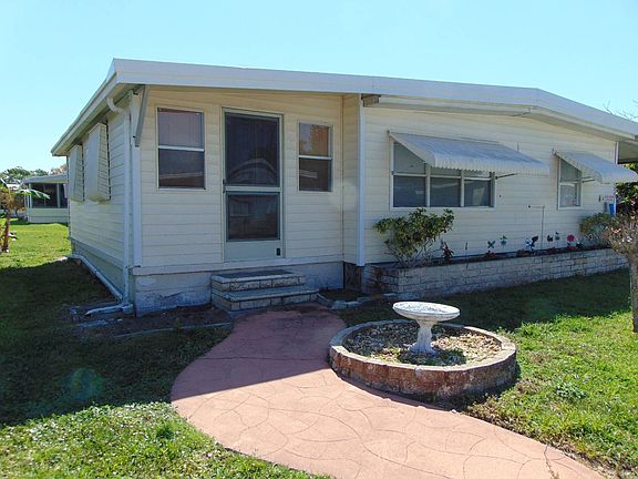 3rd image of 2912 Reinhard Ave