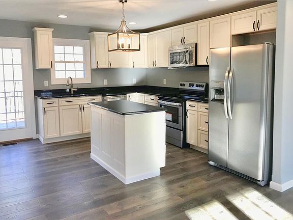 2nd image of 484 Wildwood Trce
