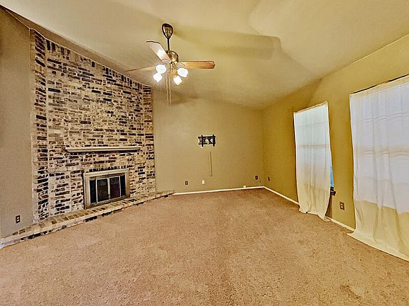 3rd image of 1020 Granite Ln