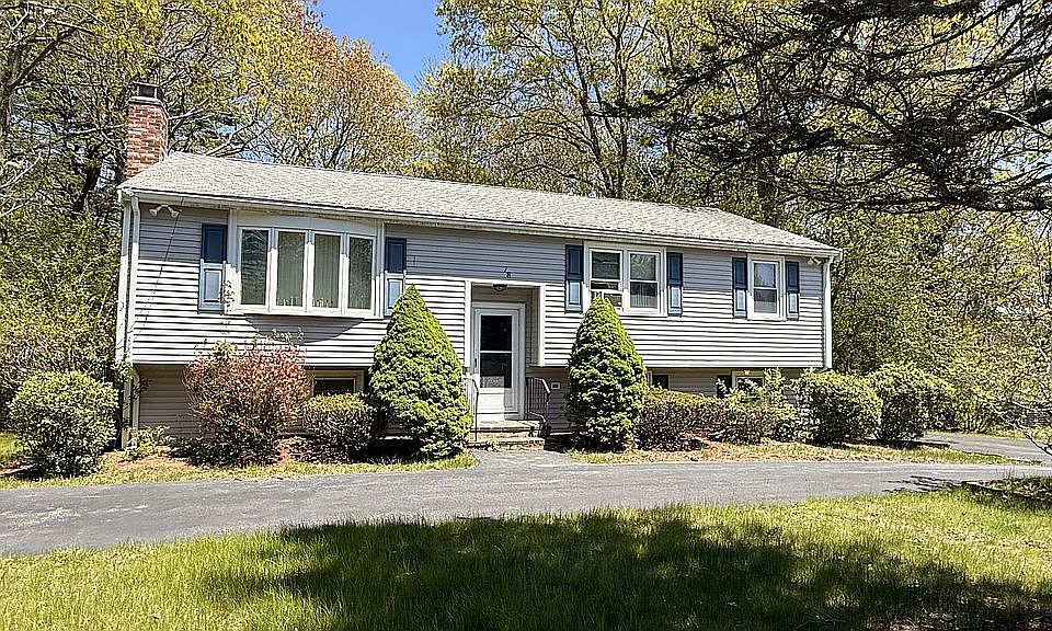 1st image of 78 Cheryl Dr