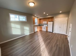 1023-1025 Coburg Rd #1, Eugene, OR 97401