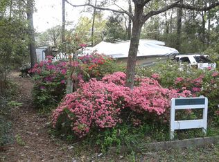 305 NE 76th St, Oak Island, NC 28465