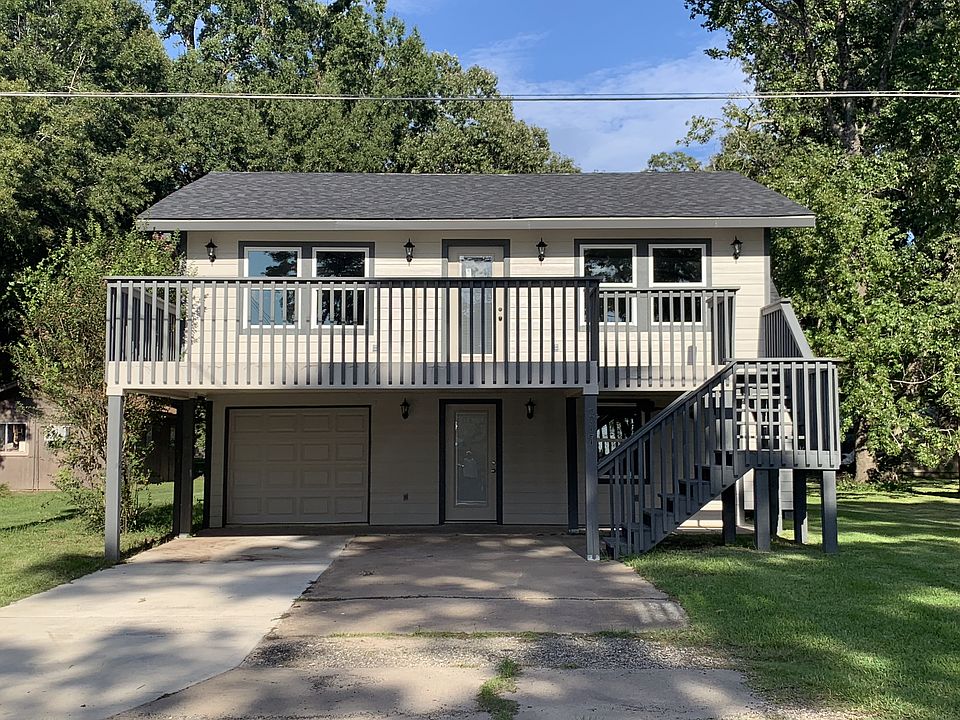 1st image of 217 W Lake Shore Dr
