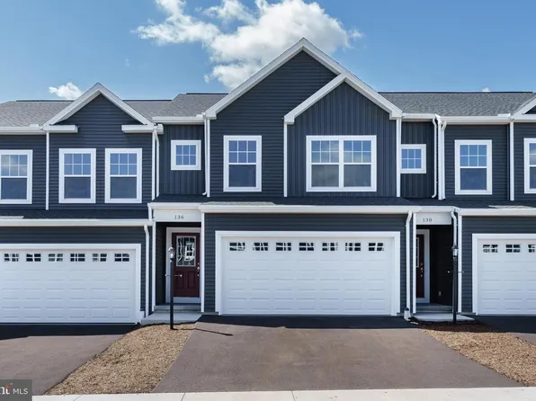 136 Dolomite Dr, Port Matilda, PA 16870