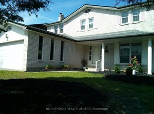 1953 Owlsnest Ln, Mississauga, ON L4W2J1