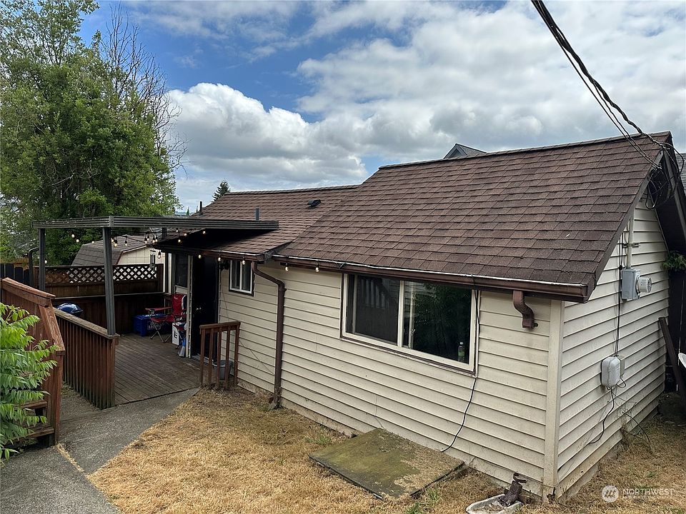 2nd image of 1229 8th Street