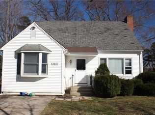 5693 Walden Dr, Lake View, NY 14085
