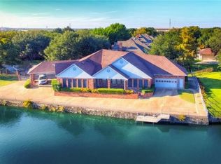 4904 Skylark Cir, Fort Worth, TX 76180