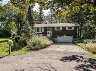 28231 W Crest Rd, McHenry, IL