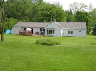 9245 Faussett Rd, Fenton, MI 48430