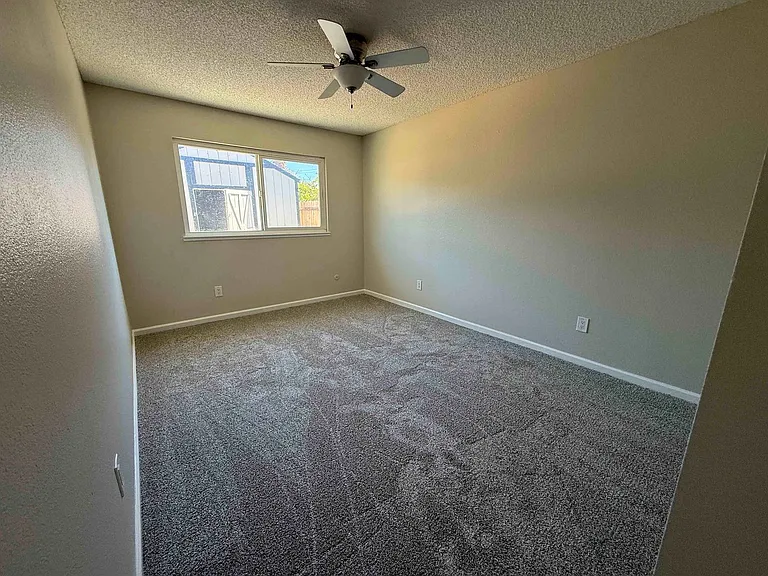 1 Deertree Ct — Photo 10
