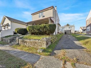 1004 Sunset St, Trainer, PA 19061