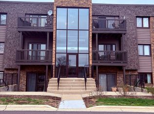 1482 Stonebridge Cir APT C3, Wheaton, IL