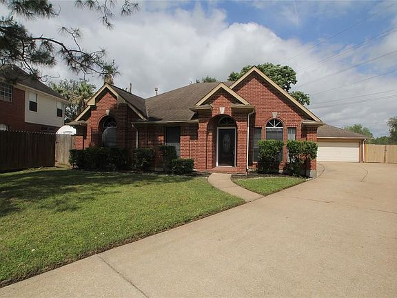 2nd image of 3438 Brookwood Dr
