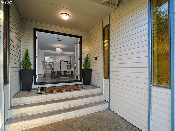 5th image of 8123 NE 30th Ave