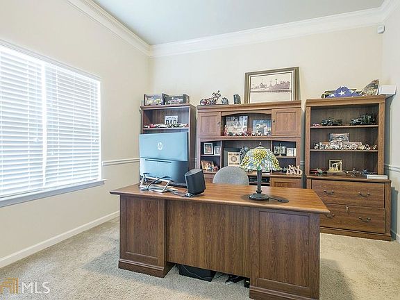 4th image of 404 Mary Todd Pl #83