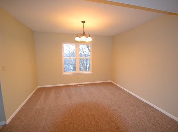 5th image of 922 Brandt Dr