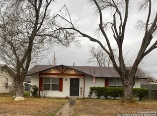 420 Melody Ln, Uvalde, TX 78801