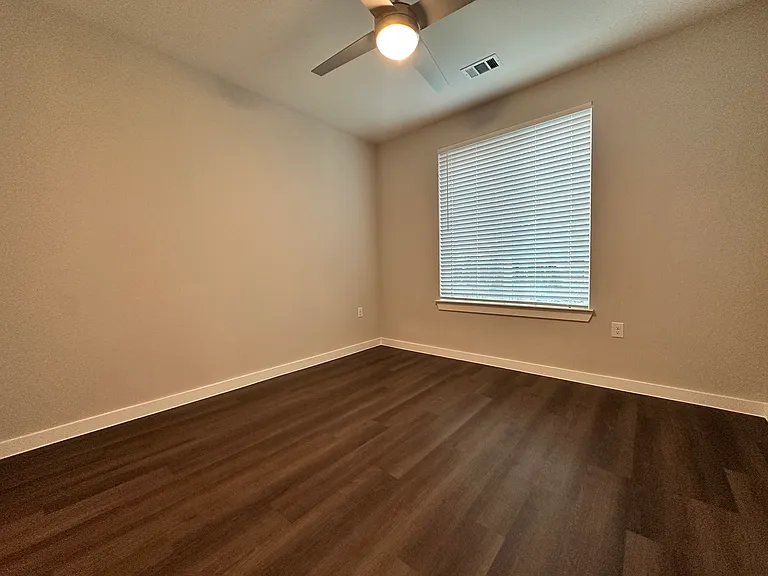 Dee Gabriel Collins Rd — Photo 11