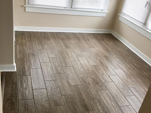 Large open nook (Master Bedroom)