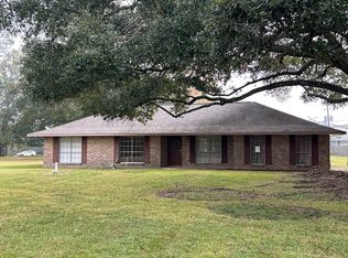 6826 Sullivan Rd, Greenwell Springs, LA 70739