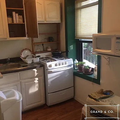 Rented by Grand & Co. | media 4