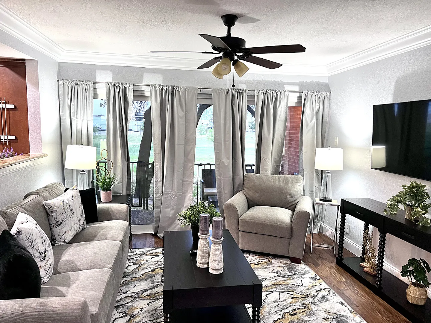 GP22B World Cup Stay - 10min to AT&T - Sleeps 4 - Free Parking — Photo 3