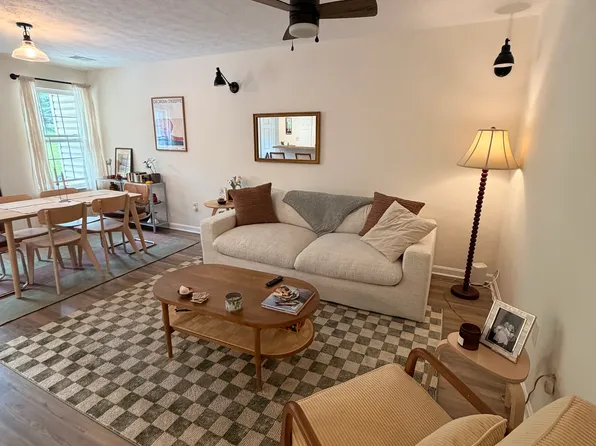4466 Woodsman Dr Unit 631, Hampstead, MD 21074