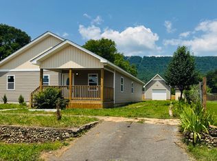 1065 N Main St, Whitwell, TN 37397