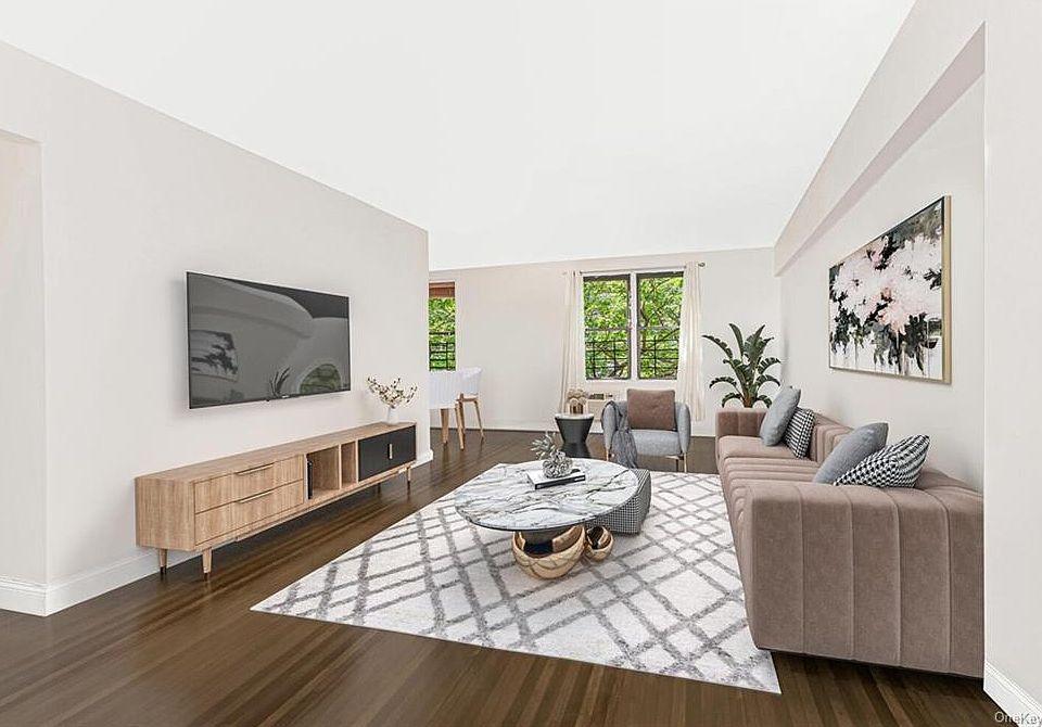 1st image of 665 Thwaites Pl APT 5R