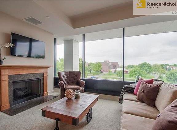 Fresh neutral decor throughout. All windows have remote controlled screens