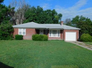 525 N Ash Ave, Valley Center, KS 67147
