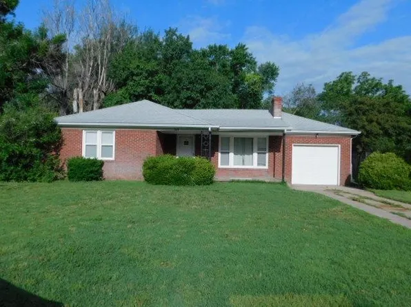 525 N Ash Ave, Valley Center, KS 67147