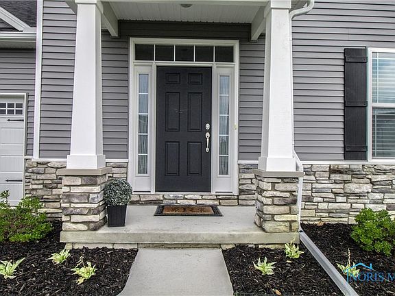 3rd image of 129 Bentley Dr