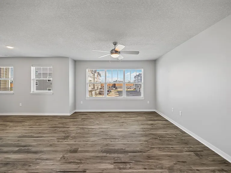 Cove at Kettlestone Townhomes — Photo 12