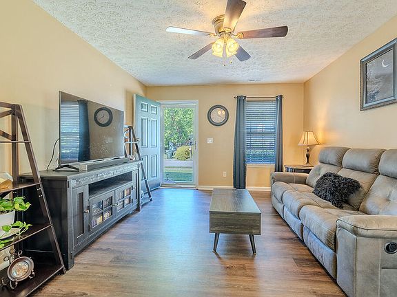 4th image of 8428 Longfield Dr