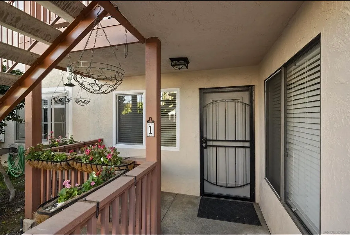 2 bed, 865 sqft, $3,000 — Photo 2
