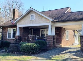 6170 Skylark Rd, Pfafftown, NC 27040