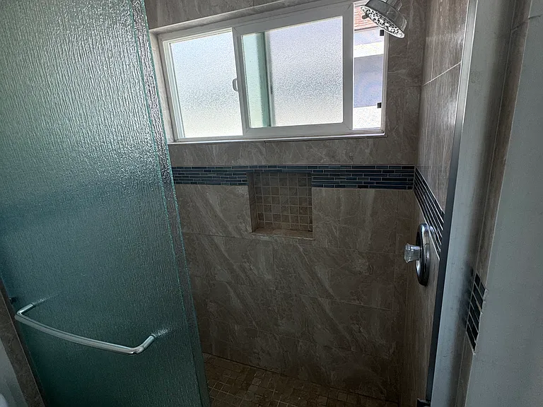 1310 Agate St #C — Photo 15