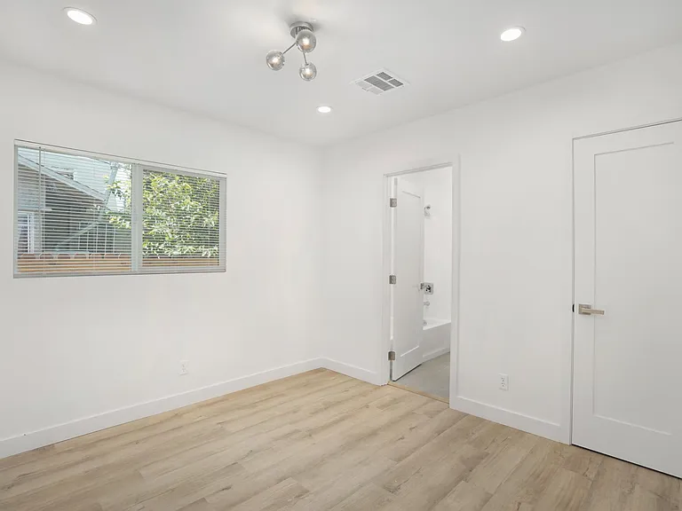 5123 Cimarron St — Photo 8