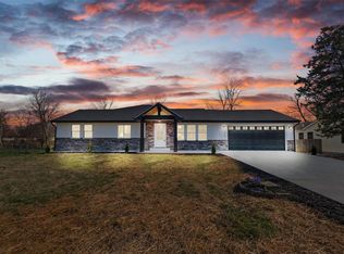 10025 Meadowfield Ln, Saint Louis, MO