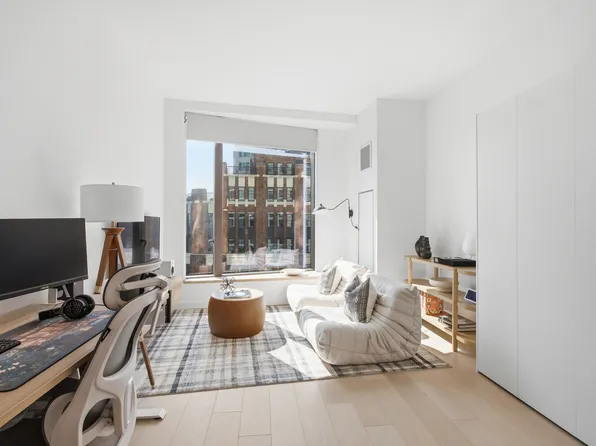 11 Hoyt Street image 1 of 21