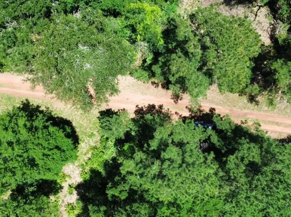 26605 Lakeshore Dr, Hempstead, TX 77445