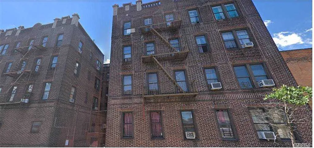 9752 75th St APT A35 photo 1